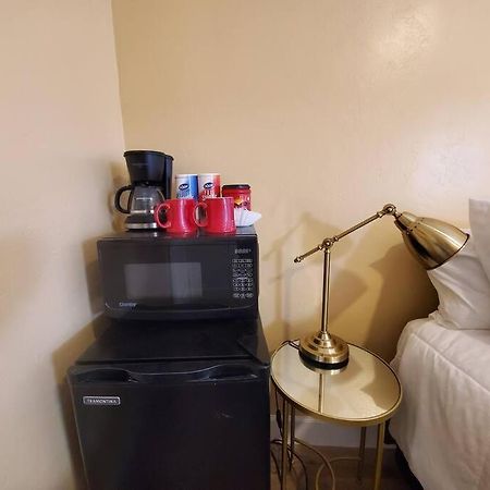 شقة Centrally Located Studio And Cozy Place Perfect For Travelers And Couples! Located In San Diego Downtown! Perfect For Your Quick Getaway! المظهر الخارجي الصورة