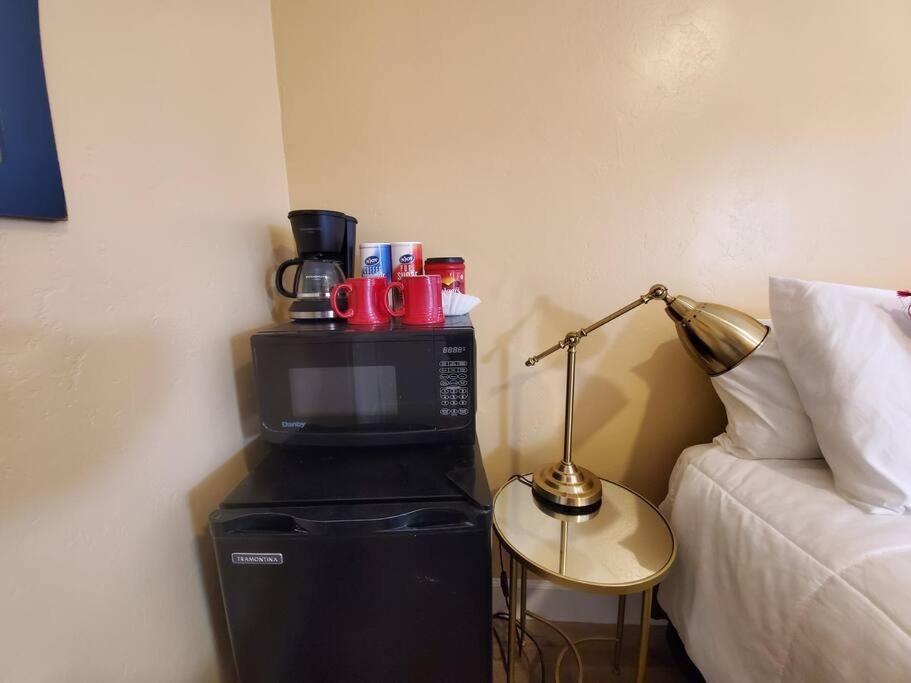 شقة Centrally Located Studio And Cozy Place Perfect For Travelers And Couples! Located In San Diego Downtown! Perfect For Your Quick Getaway! المظهر الخارجي الصورة