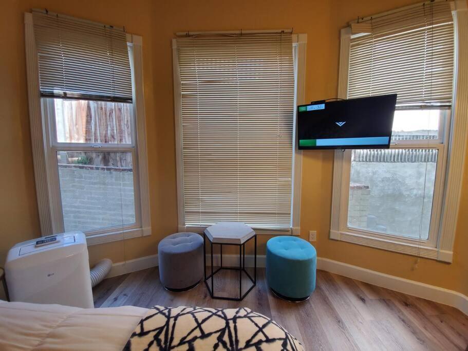 شقة Centrally Located Studio And Cozy Place Perfect For Travelers And Couples! Located In San Diego Downtown! Perfect For Your Quick Getaway! المظهر الخارجي الصورة