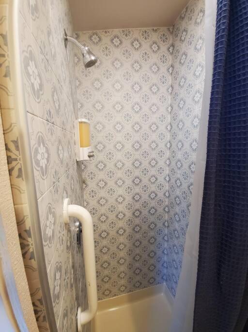 شقة Centrally Located Studio And Cozy Place Perfect For Travelers And Couples! Located In San Diego Downtown! Perfect For Your Quick Getaway! المظهر الخارجي الصورة