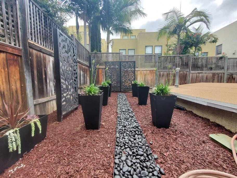 شقة Centrally Located Studio And Cozy Place Perfect For Travelers And Couples! Located In San Diego Downtown! Perfect For Your Quick Getaway! المظهر الخارجي الصورة
